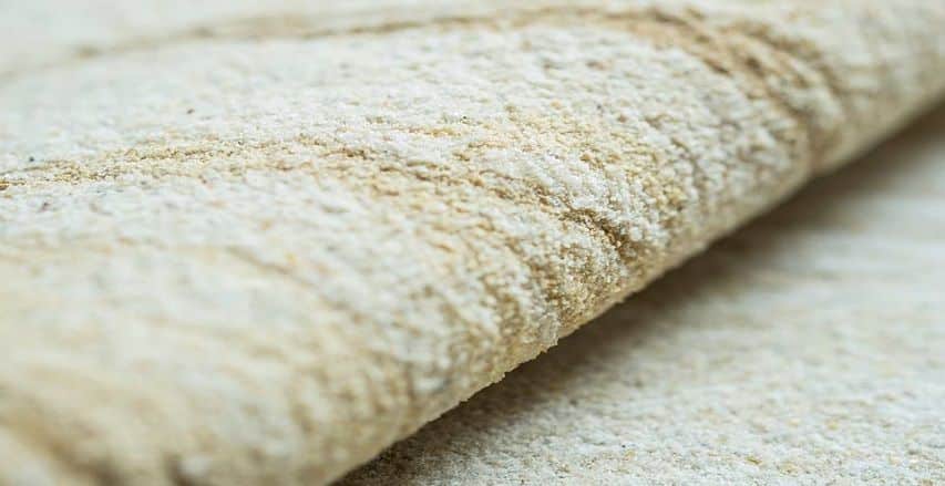 Quel support de tapis en pierre ?